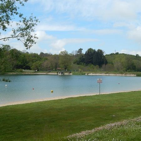 Hôtel Camping Du Moulin à Meyrieu-les-Etangs Extérieur photo