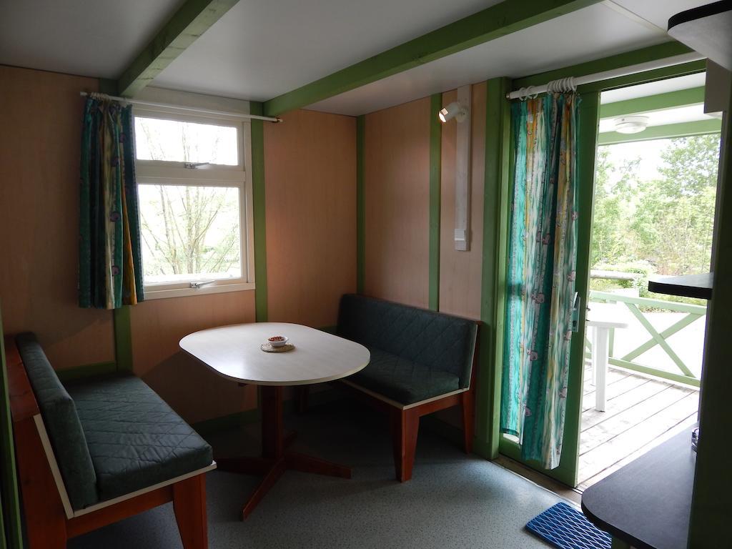 Hôtel Camping Du Moulin à Meyrieu-les-Etangs Chambre photo