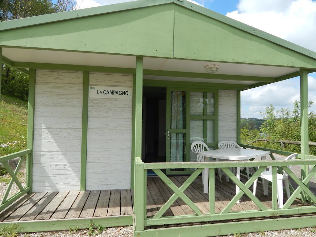 Hôtel Camping Du Moulin à Meyrieu-les-Etangs Chambre photo