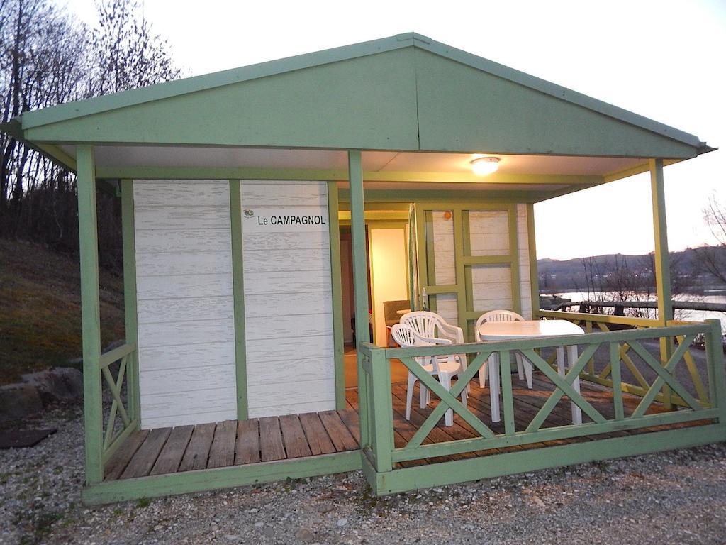 Hôtel Camping Du Moulin à Meyrieu-les-Etangs Chambre photo